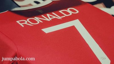 Cristiano Ronaldo Ngotot Ingin Hengkang, Jerseynya Tetap Laris Manis, MU Sampai Kehabisan Nomor 7!